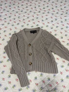 Kendall + Kylie knitted sweater size small